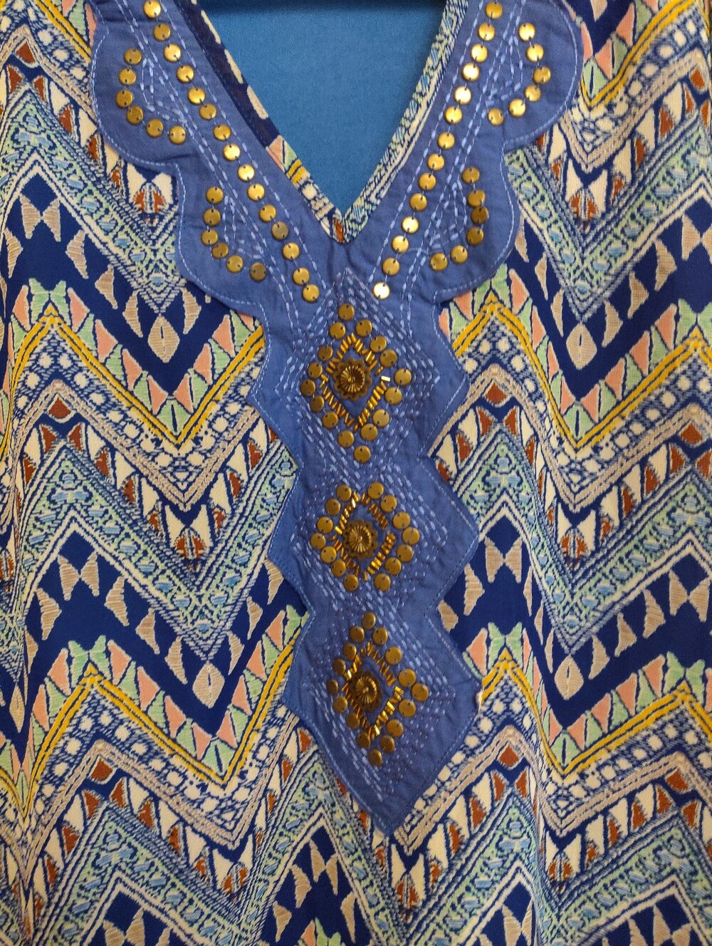 Blue Patterned V-Neck Top - Picture 3 of 5